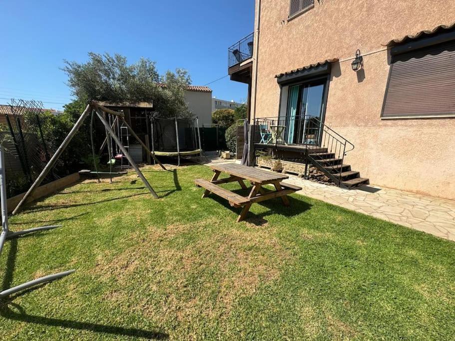 Rez De Avec Jardin A 6 Min Des Plages Apartment *