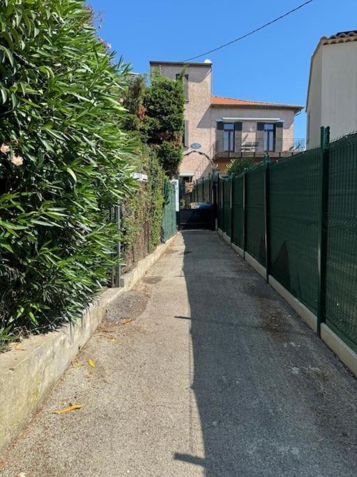 Rez De Avec Jardin A 6 Min Des Plages